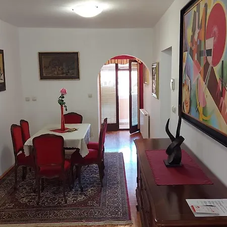 Apartma Pri Gradu * Brežice