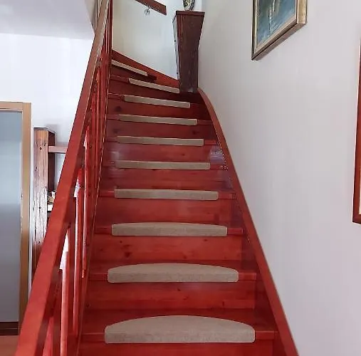 Apartma Pri Gradu Daire